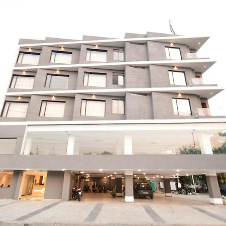 Aceotel Premier, Vijay Nagar Indore Buitenkant foto