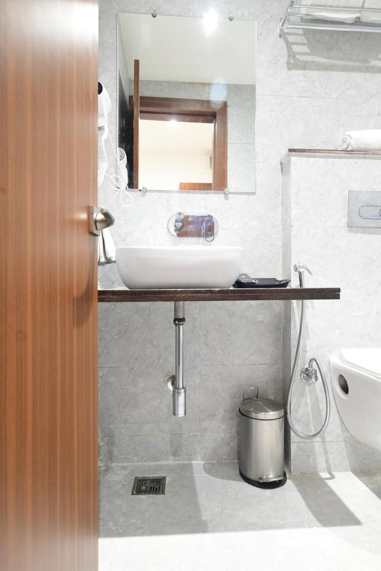Aceotel Premier, Vijay Nagar Indore Buitenkant foto