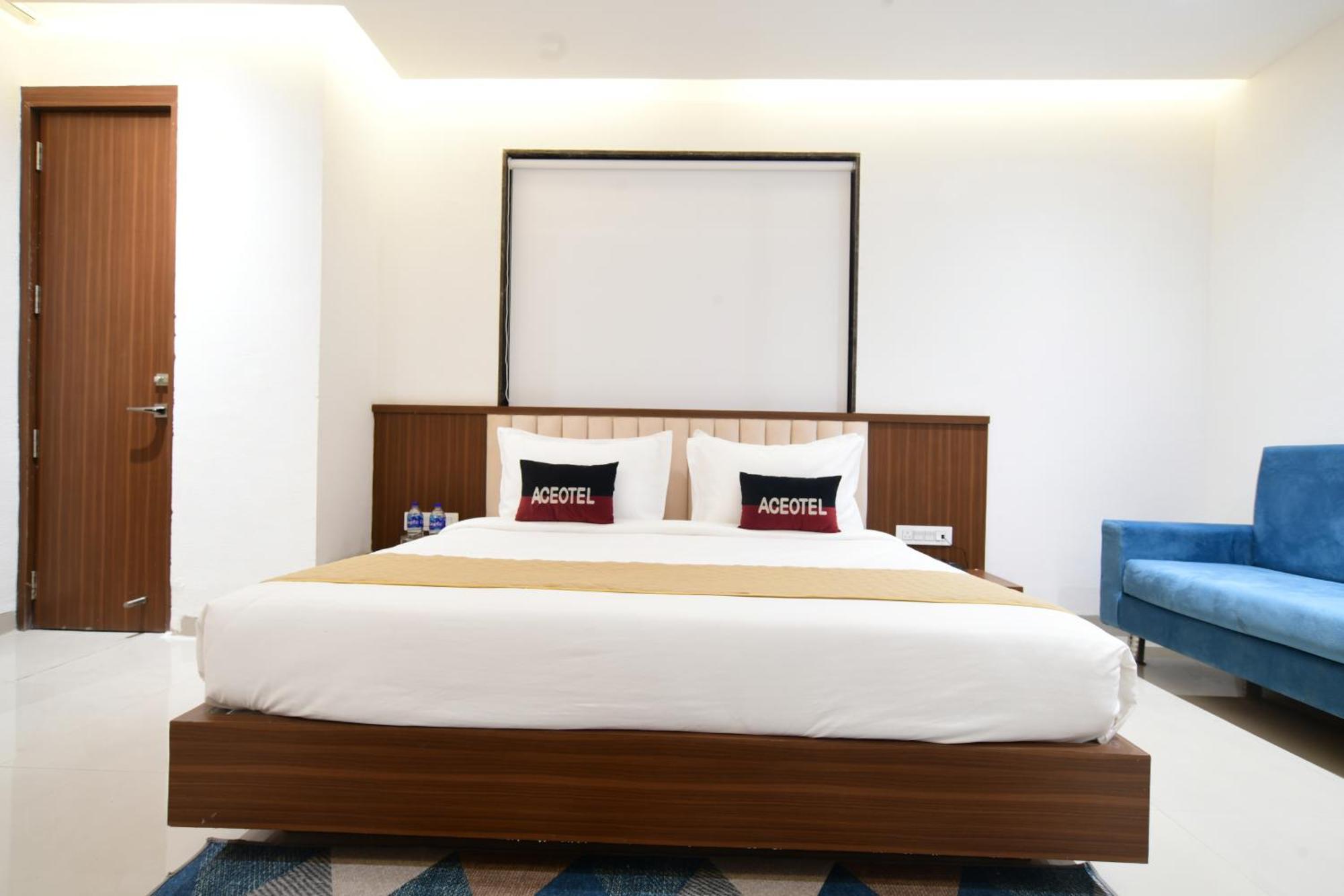 Aceotel Premier, Vijay Nagar Indore Buitenkant foto