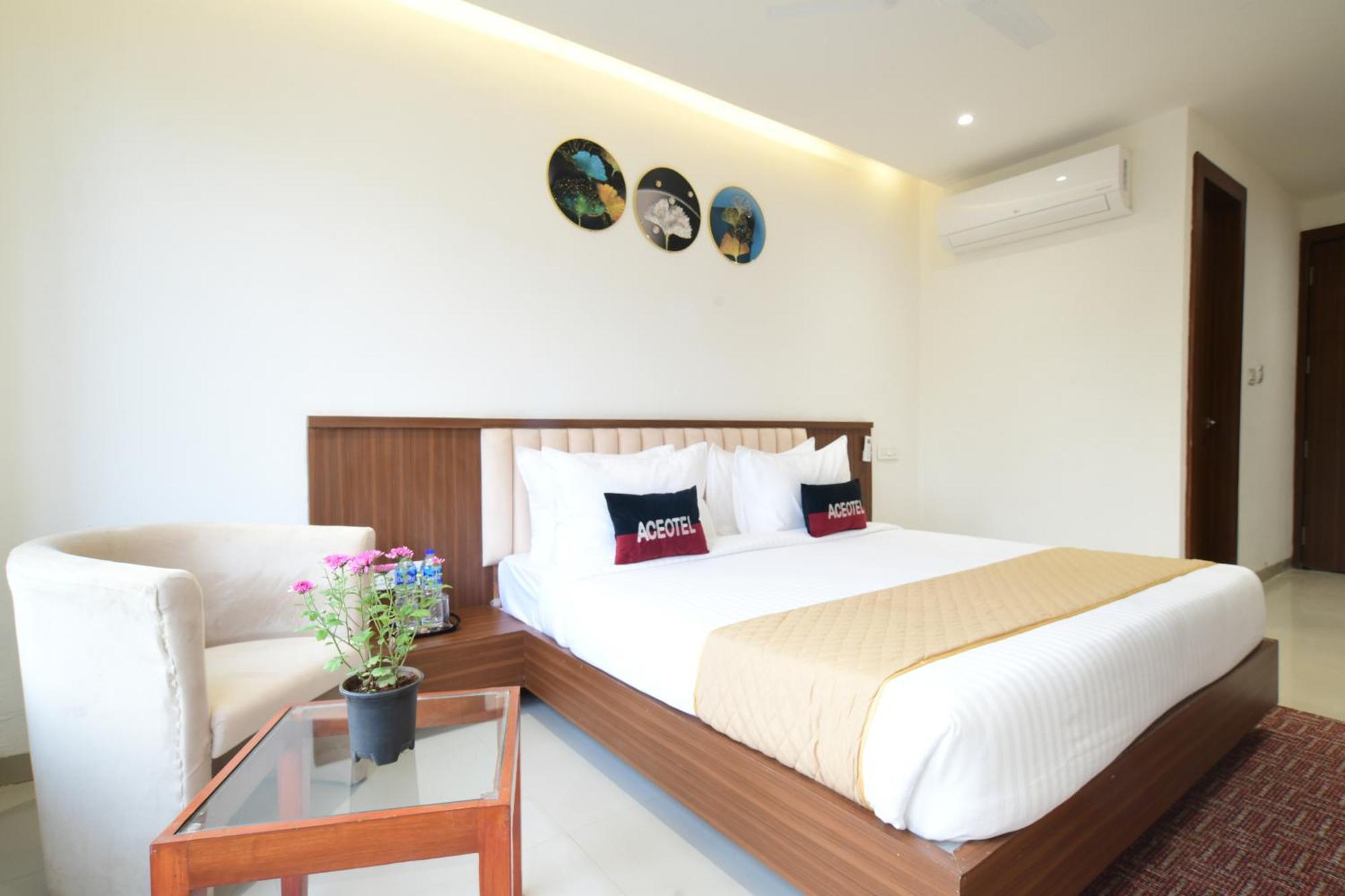Aceotel Premier, Vijay Nagar Indore Buitenkant foto